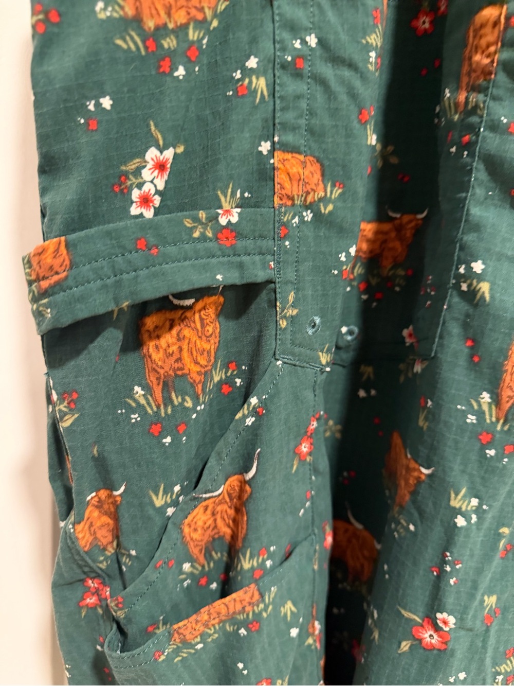 Duluth Trading Co Green Floral & Highland Cow women’s Overalls - Picture 9 of 9